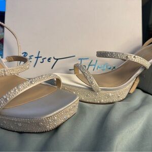 Betsy Johnson Chunky Pearl Heels